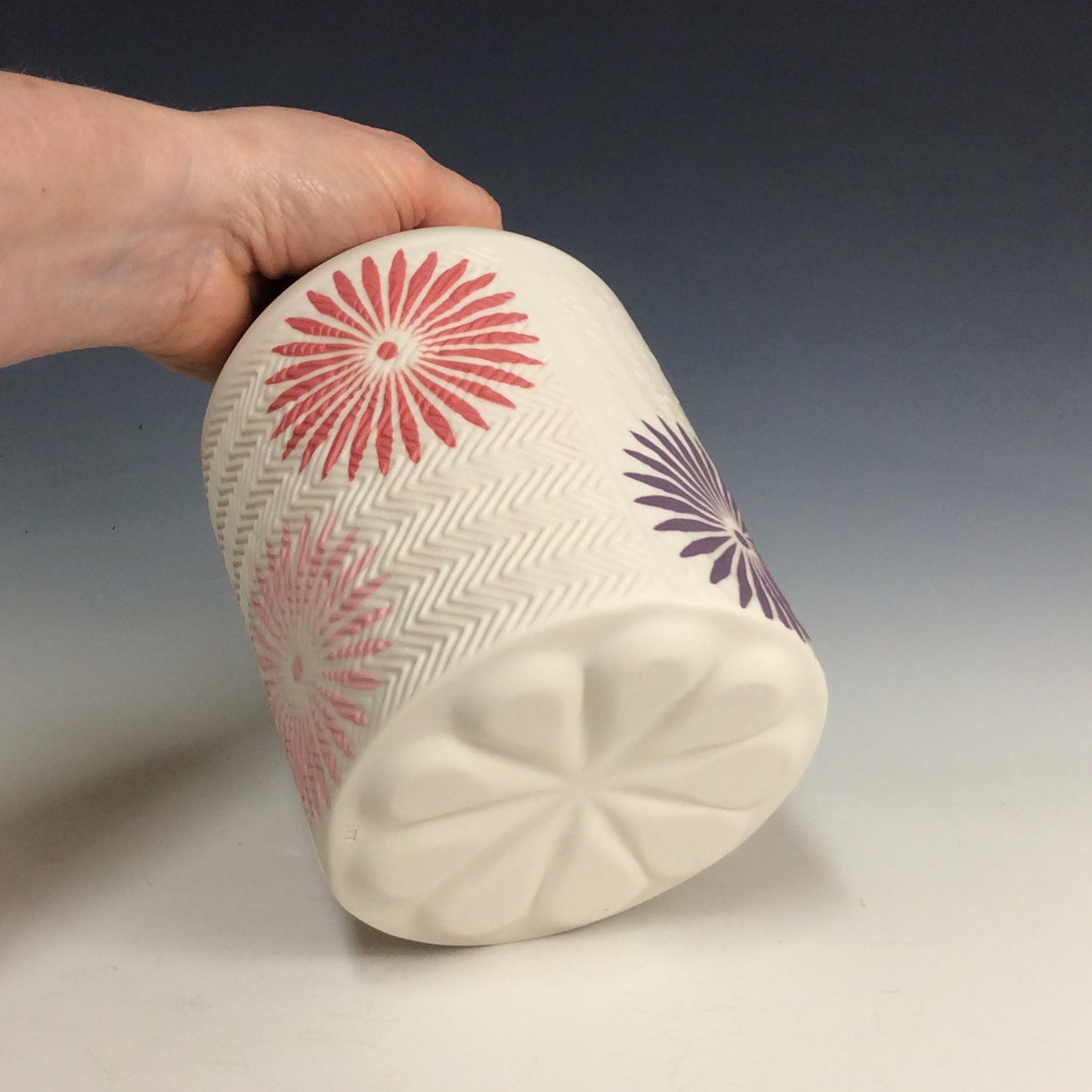 Kelly Justice GJK1206 Pinwheel Vase #206