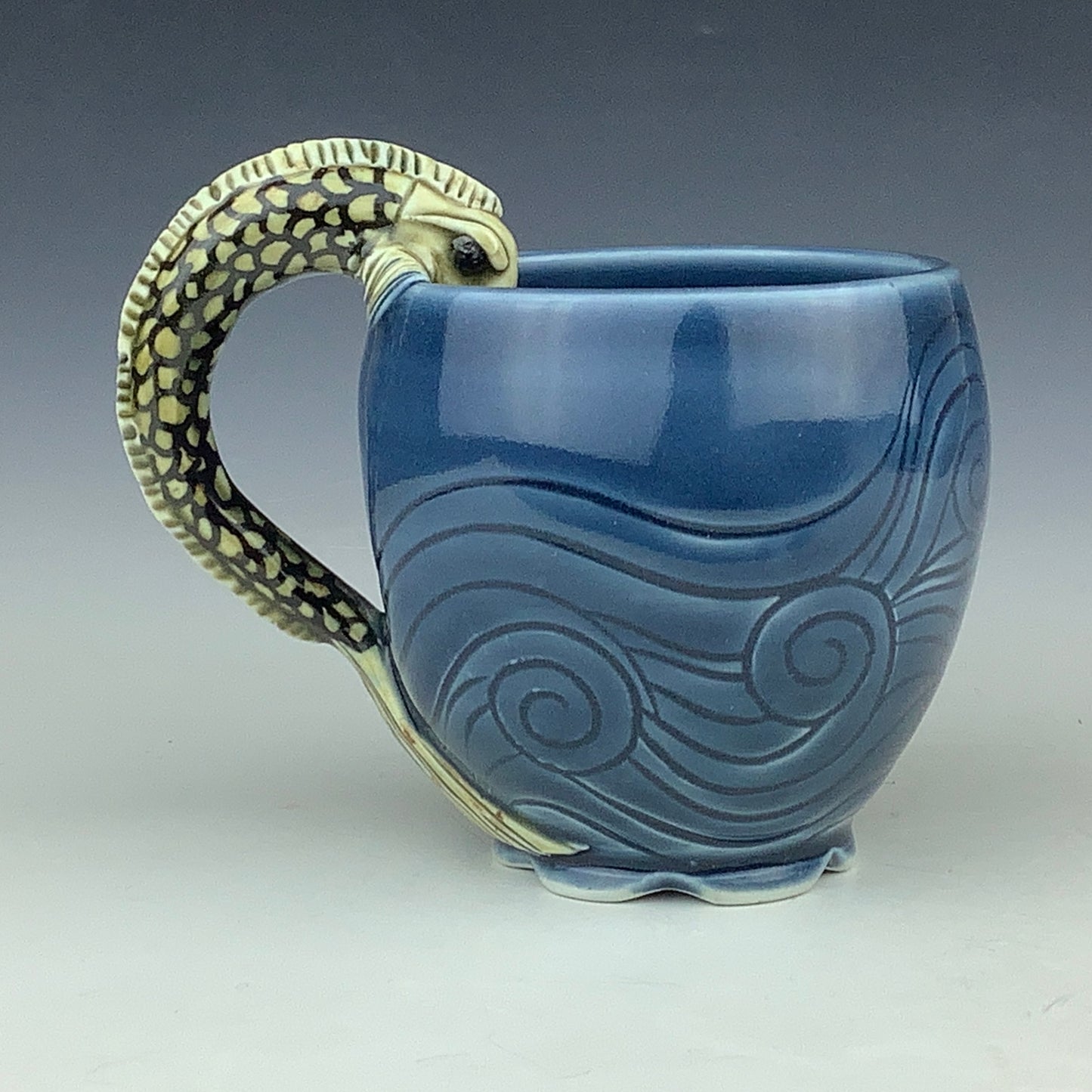 Jee Eun Lee - Fish Handle Mug Winokur Blue #19